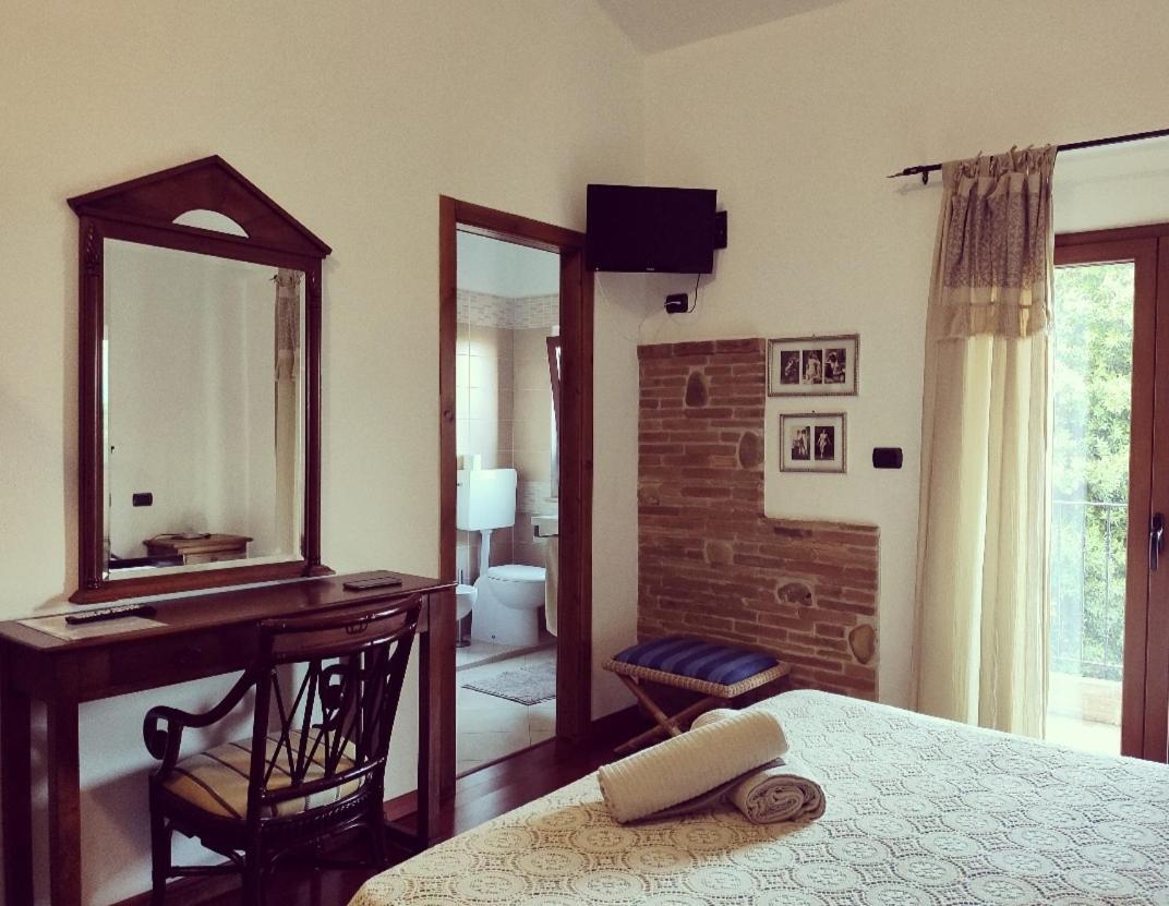 Casale Del Sole Bed & Breakfast Cepagatti Ngoại thất bức ảnh