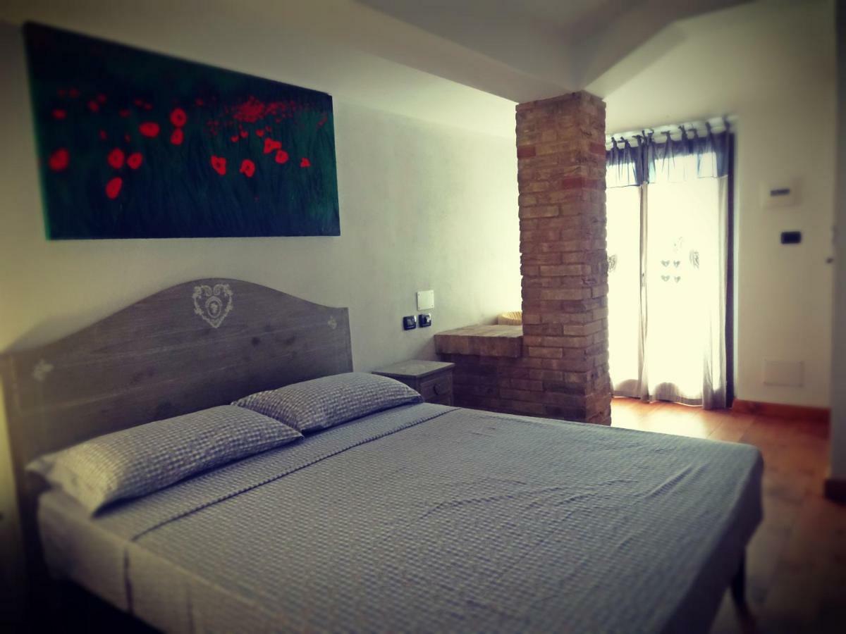 Casale Del Sole Bed & Breakfast Cepagatti Ngoại thất bức ảnh