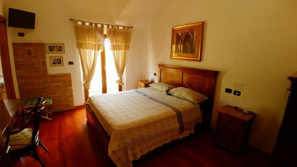 Casale Del Sole Bed & Breakfast Cepagatti Ngoại thất bức ảnh